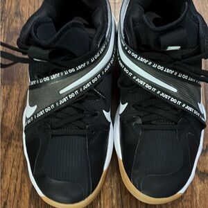 Nike Women’s React Hyperset Volleyball Shoes sz7